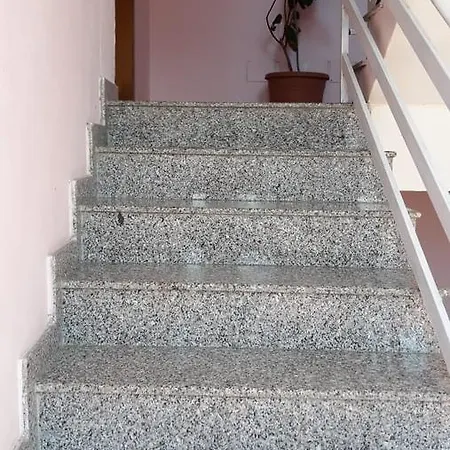 Vila Al-jon Hotel *
