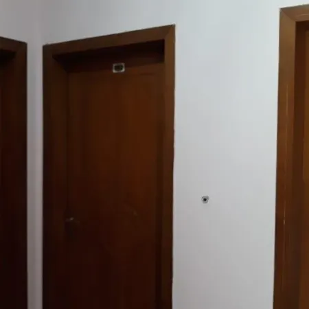 Vila Al-jon Hotel *